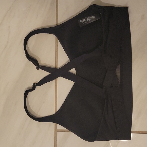 Victoria Secret Sport Bra - Picture 2 of 3
